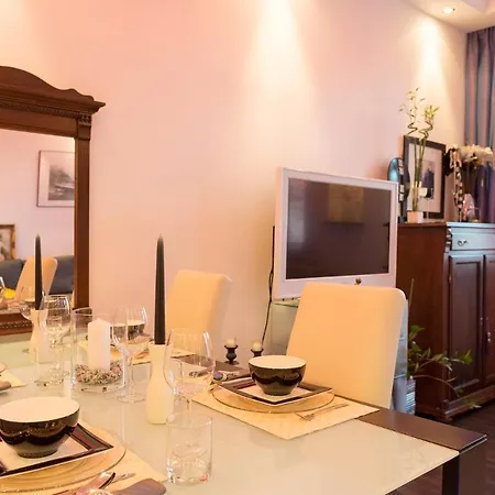 Spacious Vinohrady Apartment